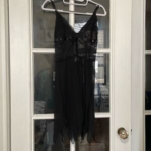 Sexy lace black lingerie baby doll peaks v neck size medium